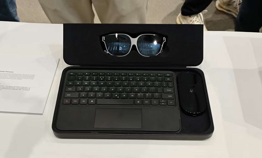 INAIR发布空间计算机套装:眼镜、键盘、计算机三合一,AI情境感知能力提升,定价6999