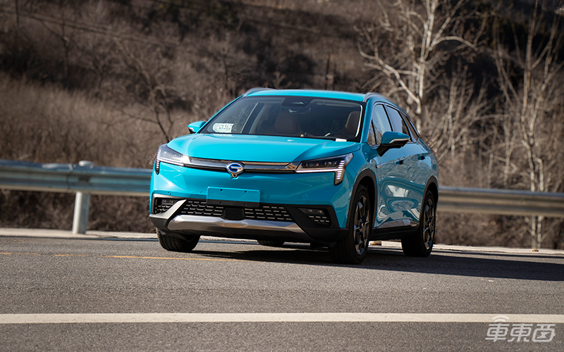 30萬的純電SUV有多強(qiáng)？百公里加速3.9秒還有600公里綜合續(xù)航