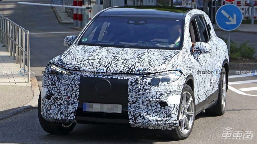 奔驰全新纯电SUV车型曝光 采用EQS相同平台 将推出迈巴赫版本