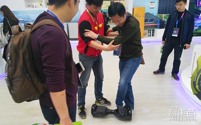 AWE首日:智能潮席卷家电圈 在科技公园看到未来