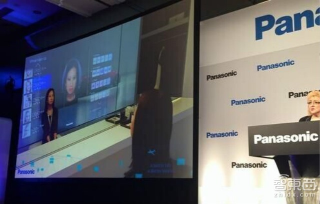 CES上的松下:手机和虚拟镜子以及透明信息屏
