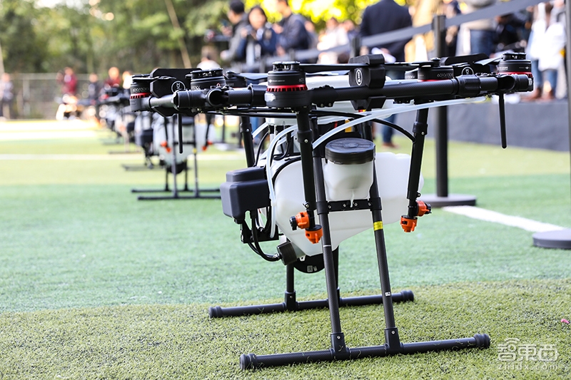植保无人机总量天花板将至 新模式催生飞手新机遇
