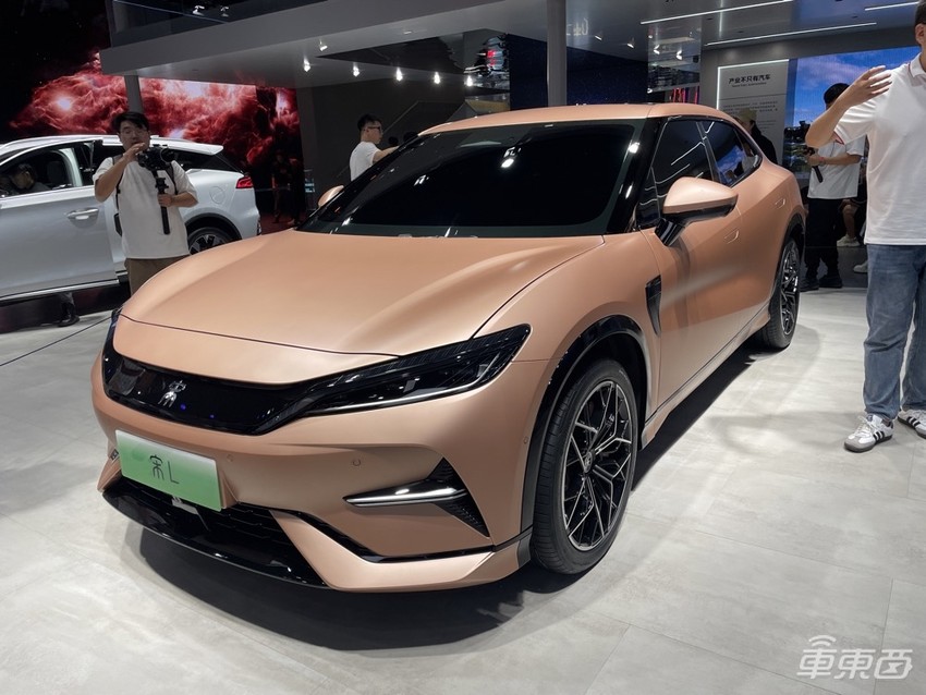 成都车展首日：比亚迪长城正面过招，合资车企且战且退