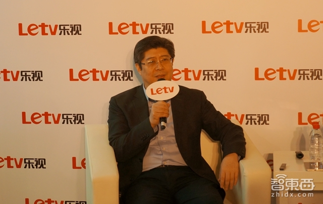 智东西晚报:传富士康iPhone工厂春节不加班 华为荣耀进军美国