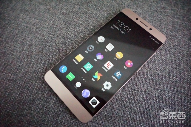 乐2发布 我们上手仔细研究了这款乐视第二代千元旗舰