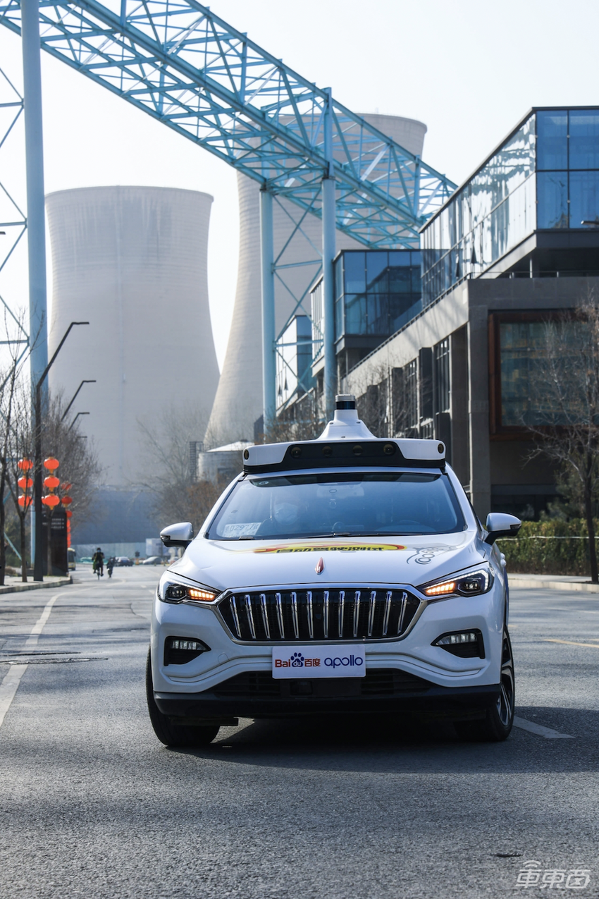 安全员从车内搬到云端 百度Apollo距离“真无人化”规模落地还有多远?