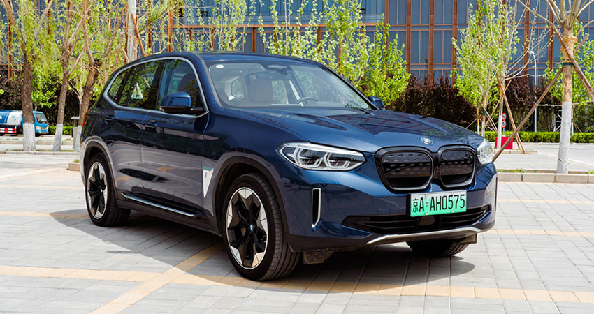 充一次电能用十天，宝马这台电动车太顶了！