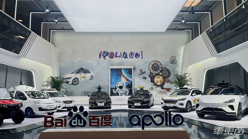 百度首批主驾无人车上路了，预计年底拿掉安全员