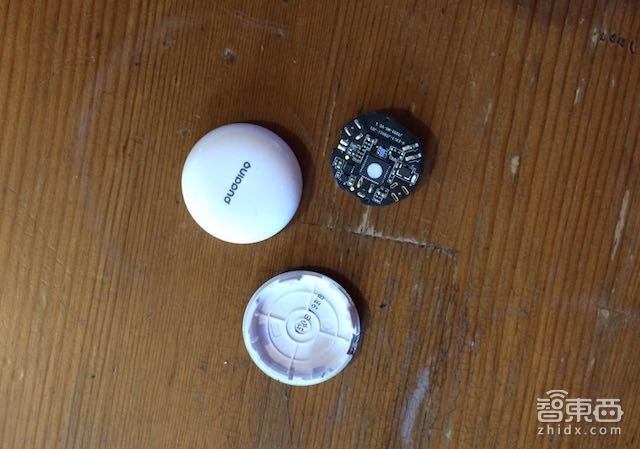 机器人布丁亮相 小块头也能带来安全陪伴