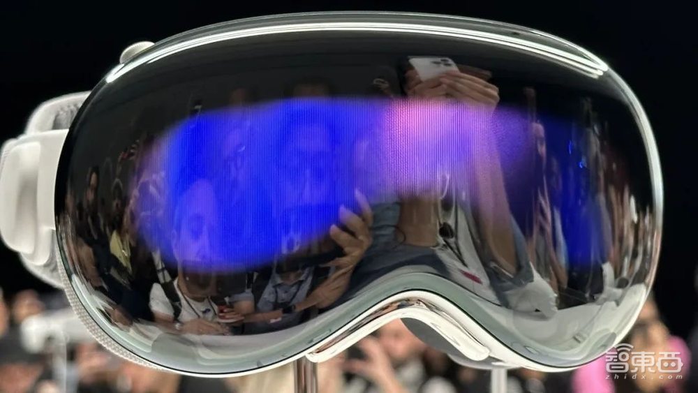 传苹果Vision Pro年内减产至13万台，索尼屏幕掣肘