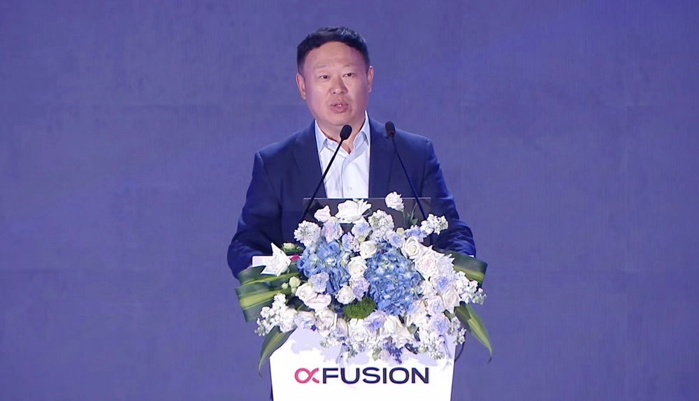 超聚变CEO刘宏云:从“活下来”到“冲上去”,业务规模超400亿,押注智能体时代