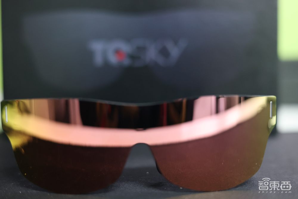 深度体验天趣星空首款“视听眼镜”:户外影院随身带,与AR眼镜有何不同?