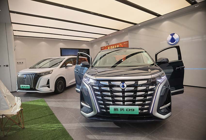 实探腾势门店：豪华车主扎堆看，比亚迪亲儿子突围高端