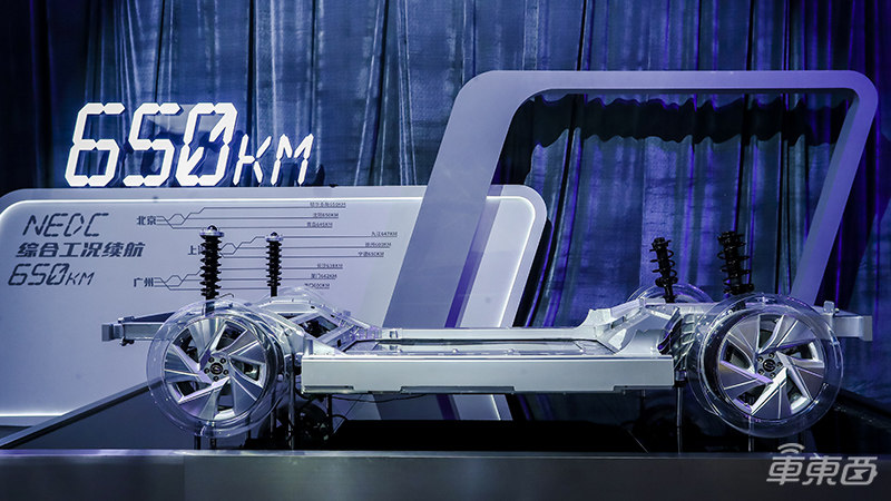 世界上最聪明的“狗”来袭！百万级“代码血统”