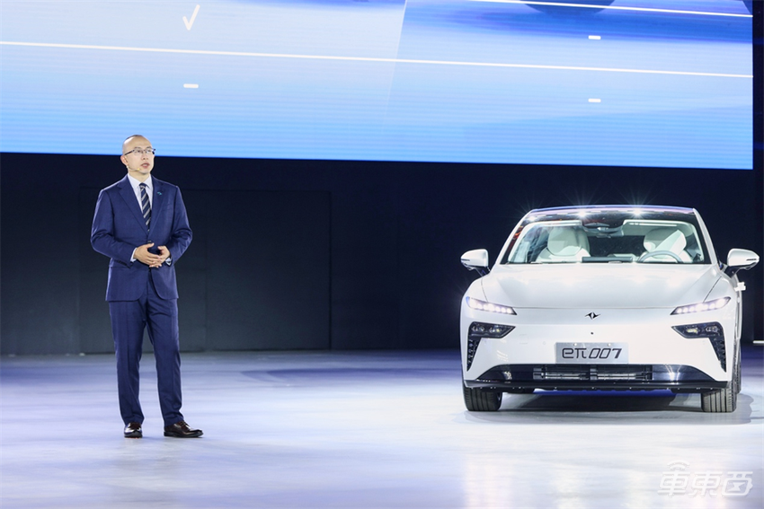 东风eπ007 15.96万元起售!全系标配L2,纯电版还有3万优惠