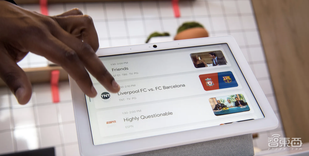 苹果AI智能家居新品曝光：一款挂墙上，一款长手臂