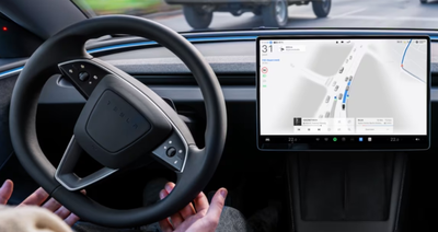 特斯拉FSD V14.2.2.5测评：能识鹿、会减速，但导航和转向灯仍是老问题