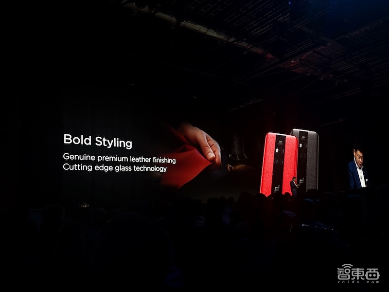 华为余承东:Mate 20系列比iPhone性价比高,华为的折叠手机将会是5G手机