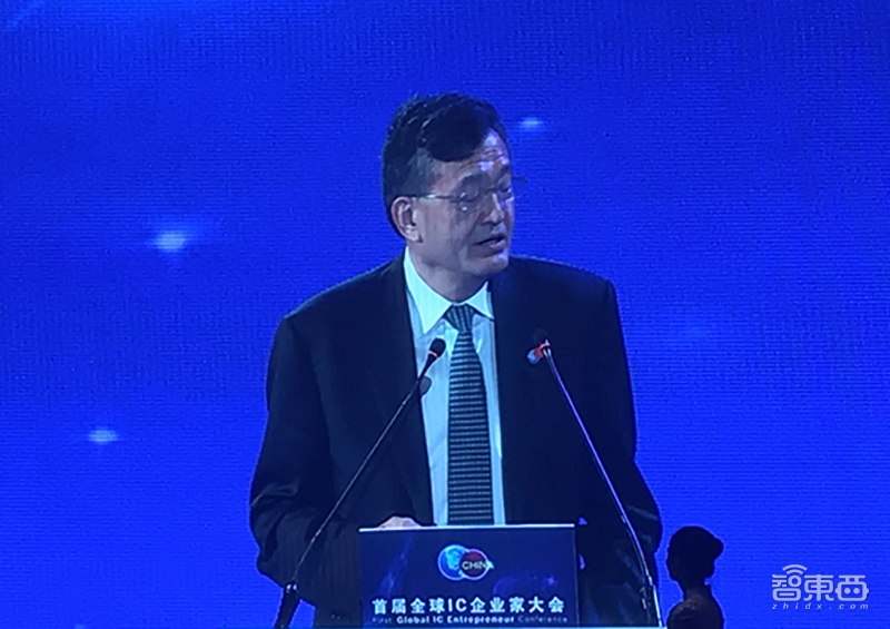 半导体巨头集聚上海！紫光给出产业发展药方，三星瑞萨对中国表忠心