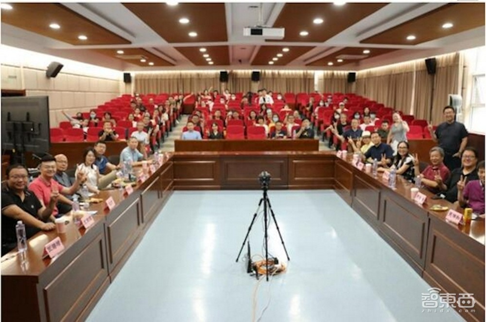 我，刚入VR行业，年薪百万