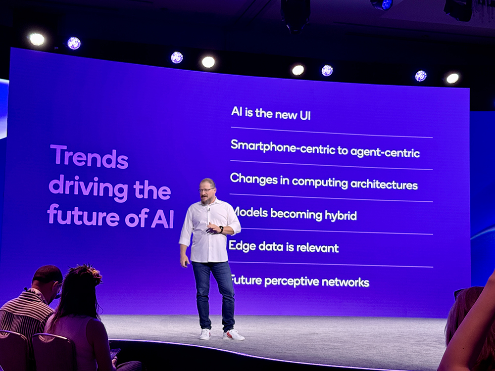 高通CEO重磅演讲，王兴兴来了！