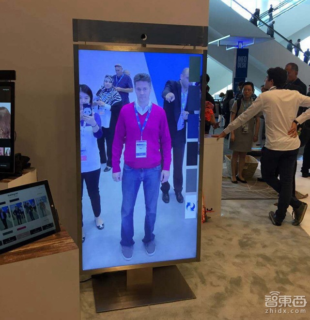 英特尔IDF黑科技盘点:超萌机器人+机械蜘蛛齐上阵