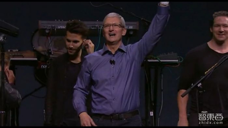 iPhone十年往事 最强八卦、黑话、笑梗在此!