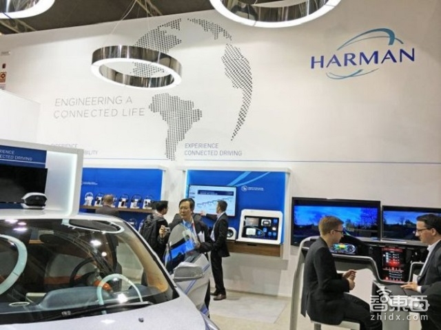 电线杆成信息中枢 MWC不只是5G:智能城市来了!