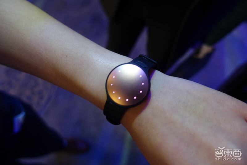 Misfit新手环Shine 2发布:个头更大 卖799元