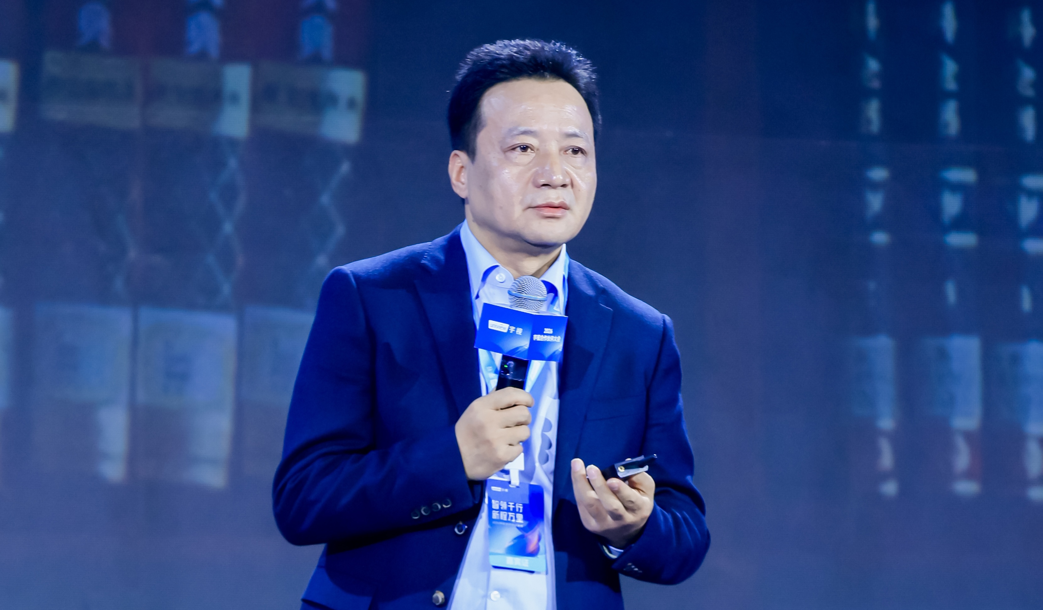 不做老钱做闯将:宇视向企业“干活流程”开枪,发SOP智能体全家桶