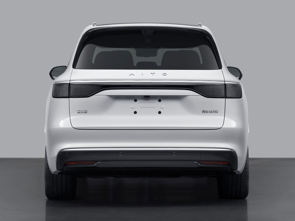 华为系连上三款车，特斯拉两大车型更新！7月工信部车展重磅新车解读