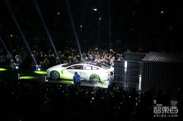 乐视汽车正式开上了台 还化反了音乐、VR、汪峰和绿茶