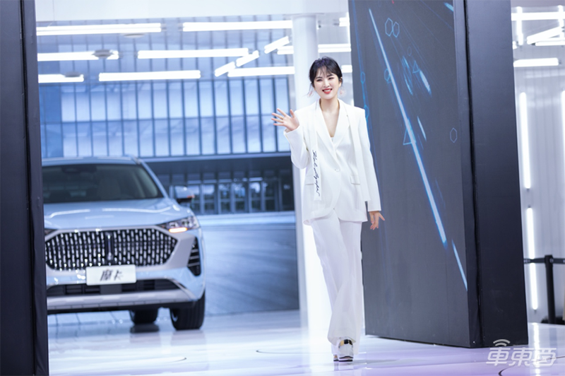 华为二公主姚安娜代言,Wey摩卡开启预售17.98万起