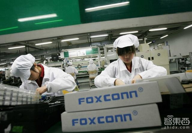 智东西晚报:传富士康iPhone工厂春节不加班 华为荣耀进军美国