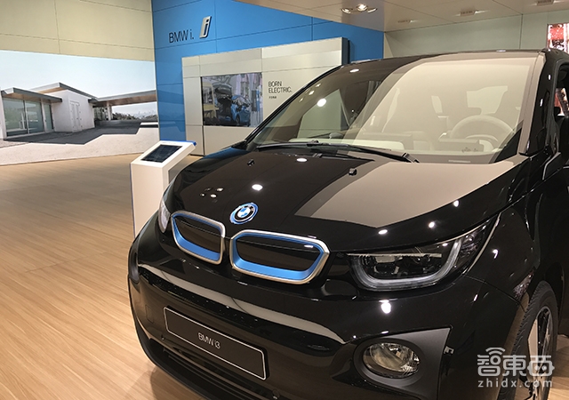 上海车展第一天 新玩家就抢了老大哥们的风头