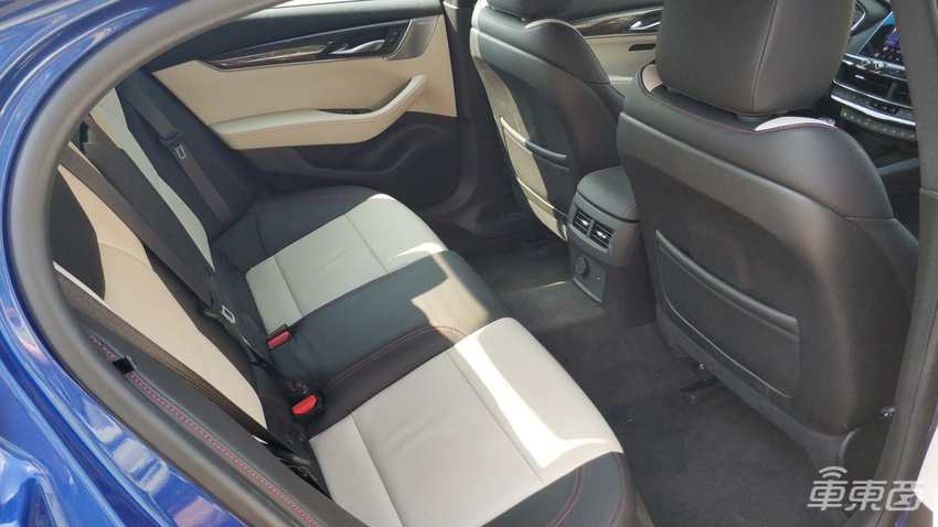 試駕凱迪拉克CT5 憑借越級(jí)運(yùn)動(dòng)性能否挑戰(zhàn)德系三強(qiáng)？