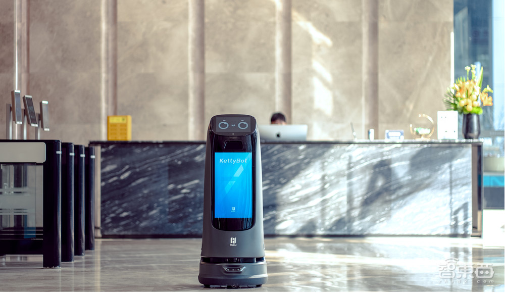 从商用服务到工业服务,普渡机器人先行一步