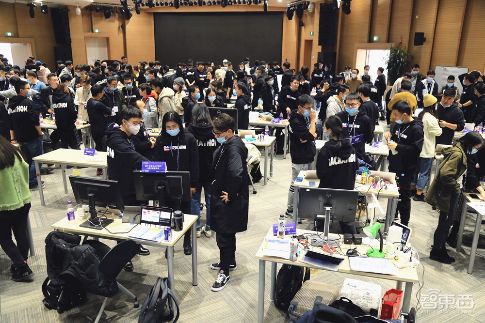 这个活动办了24季，李彦宏从不缺席