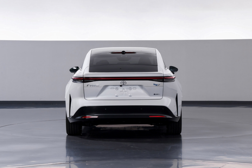 华为宝骏首款合作车型亮相，小鹏G7增程版也来了！9月工信部车展8大新车解读