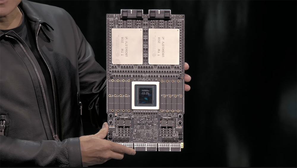 黄仁勋重大发布!英伟达突破5万亿美元,一夜赢麻