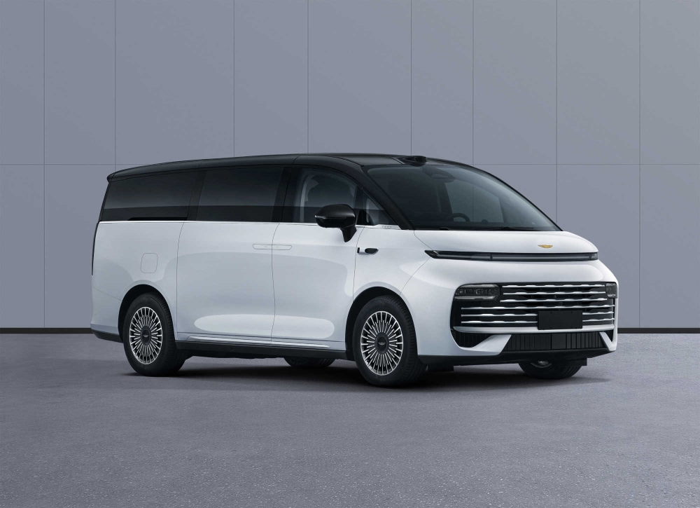 9大车企要卖超1800万台!鸿蒙智行冲刺销量翻番,四家车企瞄准300万年销