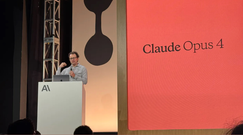 Claude之父深度回顾：给百度谷歌打工，跟OpenAI闹掰，谈大模型创业挑战