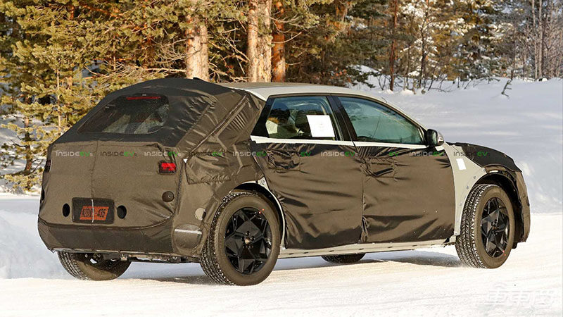 现代新款电动SUV谍照曝光 造型走复古风 或将于明年推出