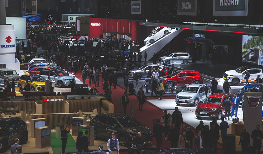 奔驰秀插混车型，Apex和Rimac比拼电动超跑！这28款车“遗憾无缘”日内瓦车展