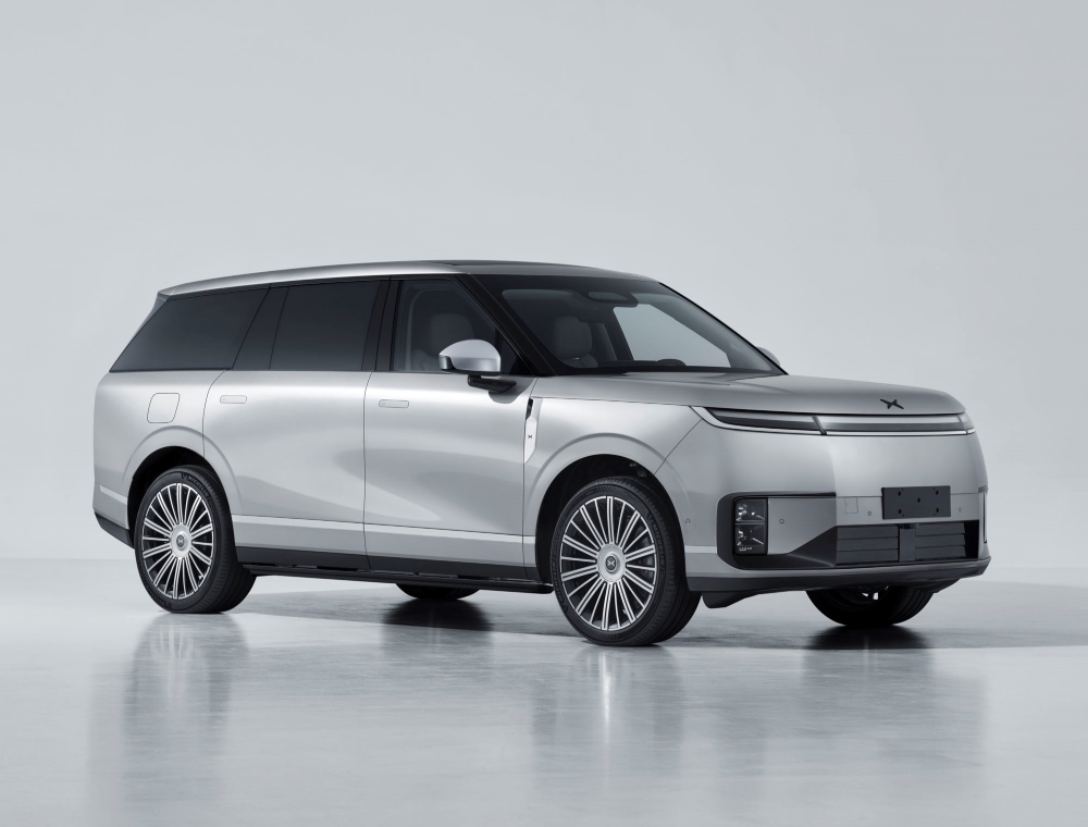 小米千匹马力新车亮相！问界M6双动力齐报，春节前最后一场工信部车展来了