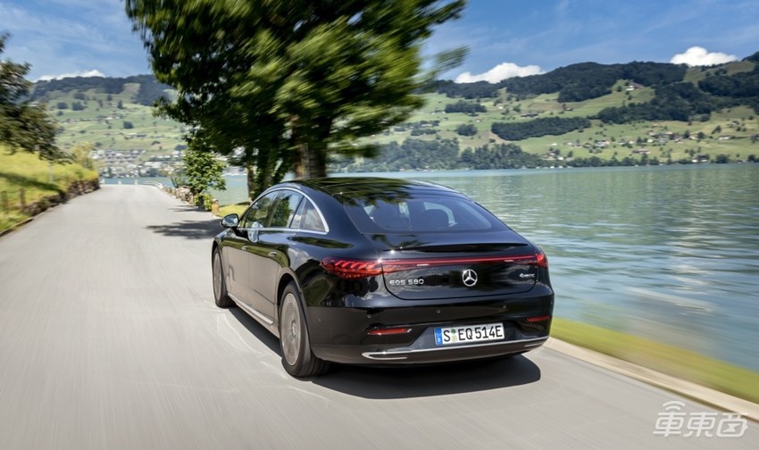 107万起！百万级纯电大奔上市，大佬们会买账吗？