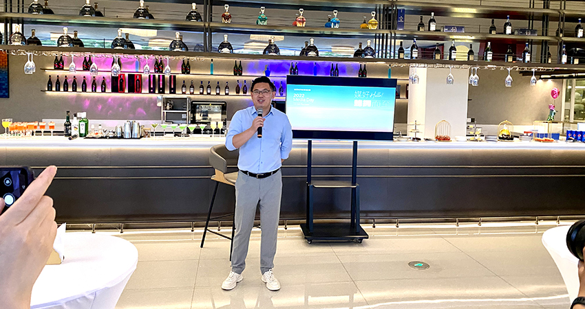 蜂巢杨红新：国内四座工厂均已投产，明年市场份额将有明显提升