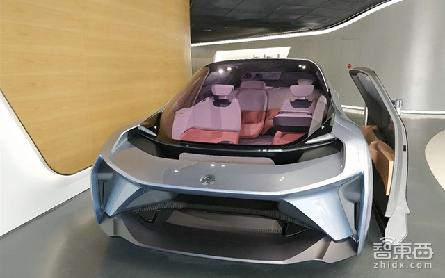 探访蔚来用户体验中心 50万会费的会所长啥样?