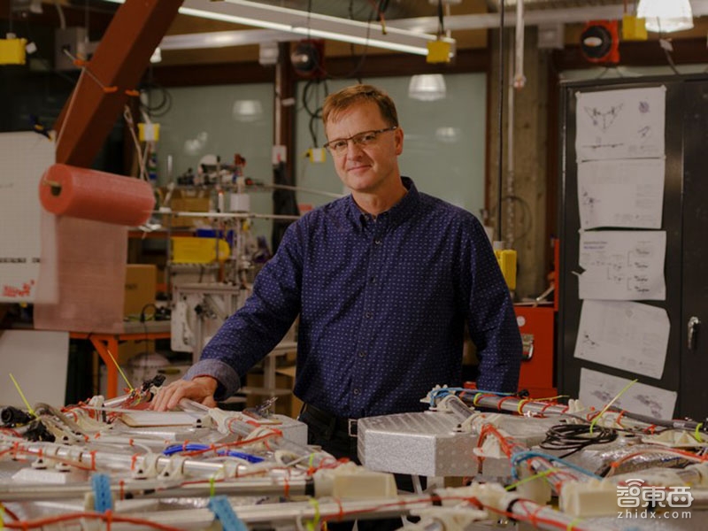 谷歌两个神秘项目独立:用气球联网 用无人机送货!