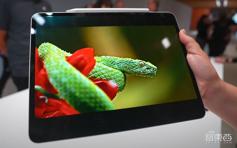 深度解密:苹果只讲了3分钟的这块屏,将引爆千亿市场